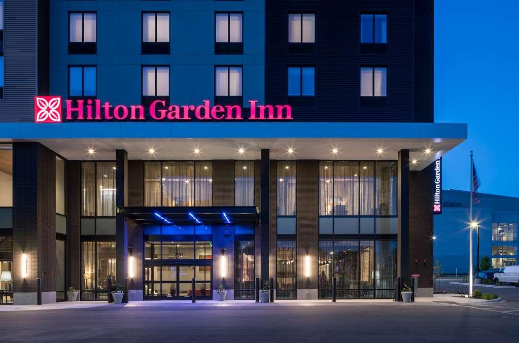 Hilton Garden Inn Madison Downtown, Wi Exterior photo